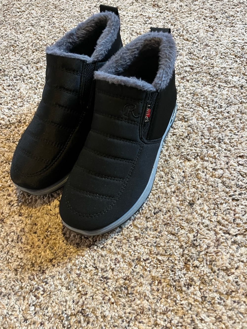 Women's Black Faux-Fur Lined Slip-On Winter Shoes